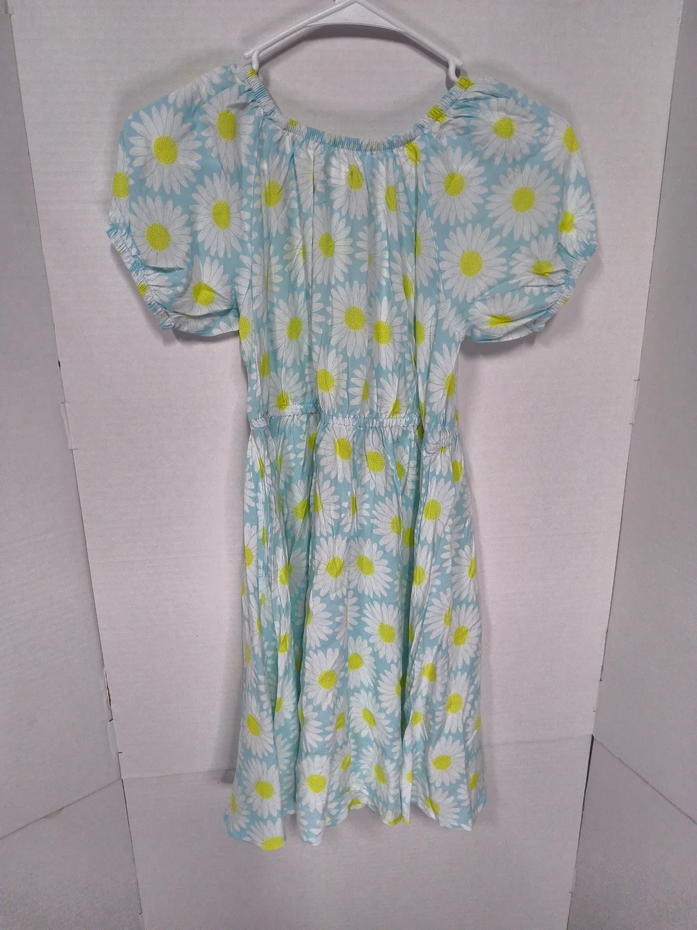 NWT Girls Size Xl Epic Threads Light Blue Daisy Print Dress with Yellow Centers